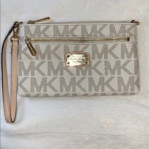 White Michael Kors Wristlet